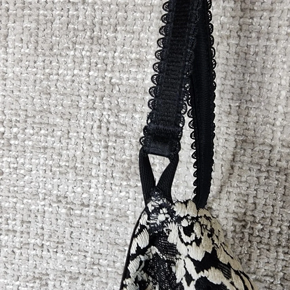 Wacoal Embrace Lace Underwire Bra 65191 Womens 36DD Black Cream Floral